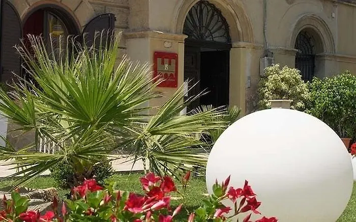 Palazzo Sciacca 3*