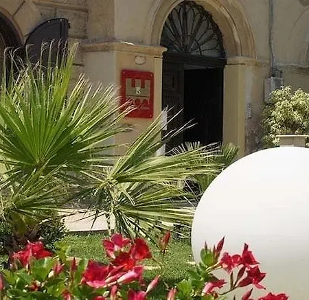 Palazzo Sciacca 3*