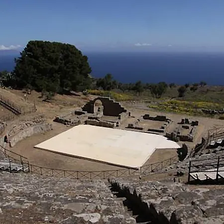 Couette-café Palazzo Sciacca 3*